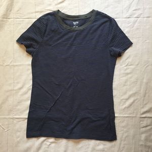 Mossimo crew neck tee. Navy and army green